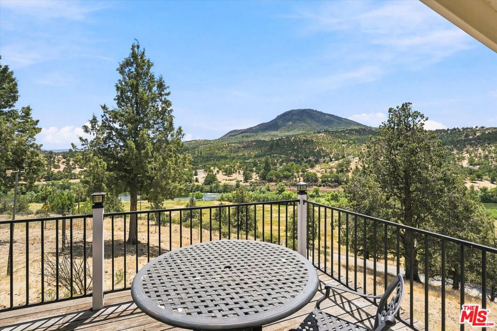 3721 Copco Road Property Photo 27