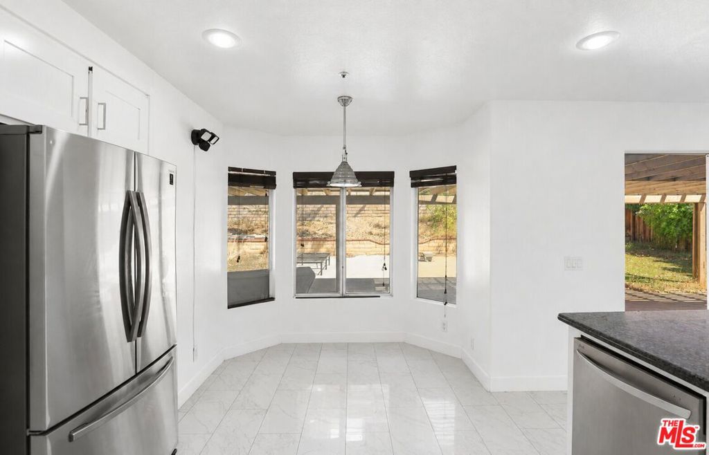 14930 Fernleaf Street Property Photo 7