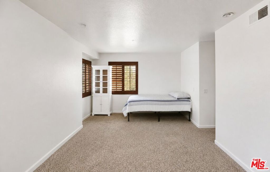 14930 Fernleaf Street Property Photo 20