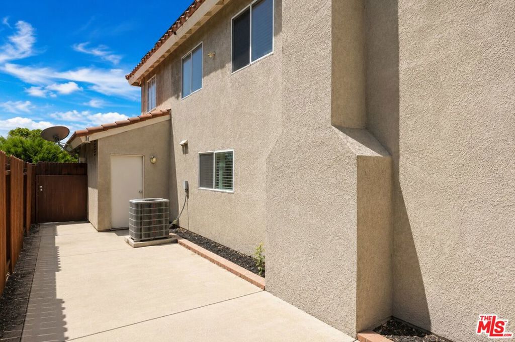 14930 Fernleaf Street Property Photo 25