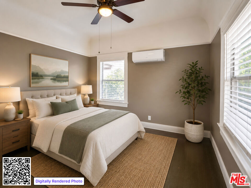 547 N St Louis Street Property Photo 5