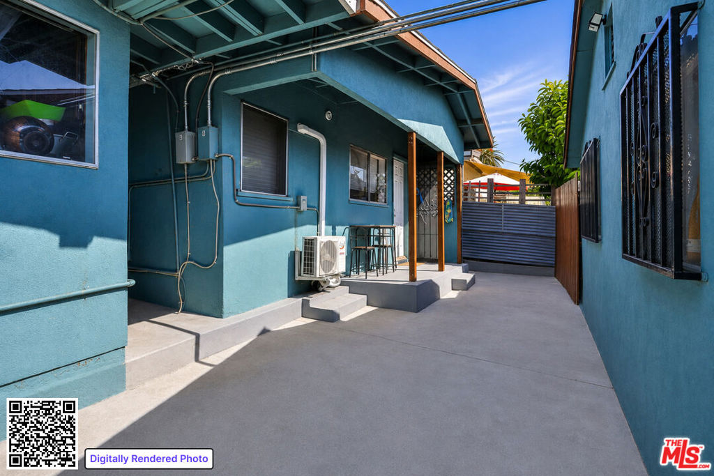 547 N St Louis Street Property Photo 10