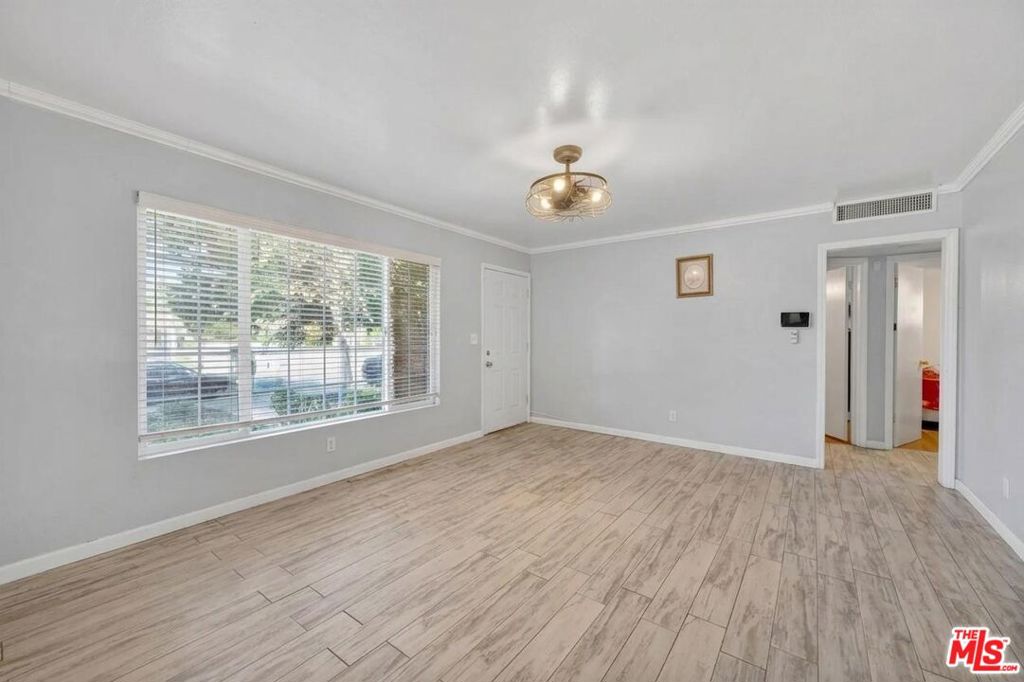 807 Shalimar Drive Property Photo 6