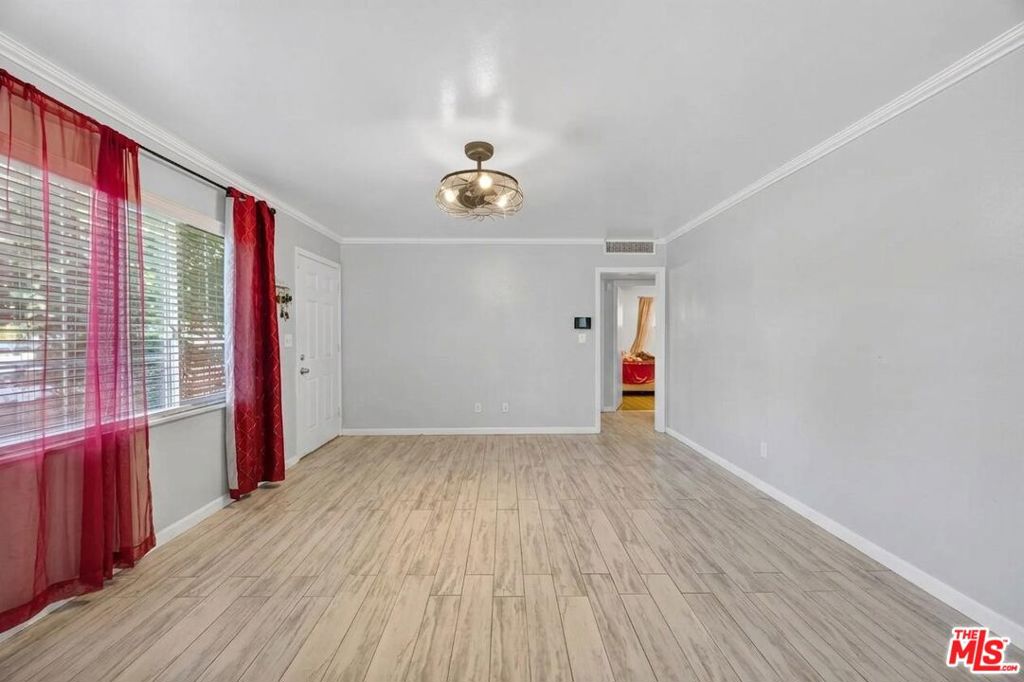 807 Shalimar Drive Property Photo 8