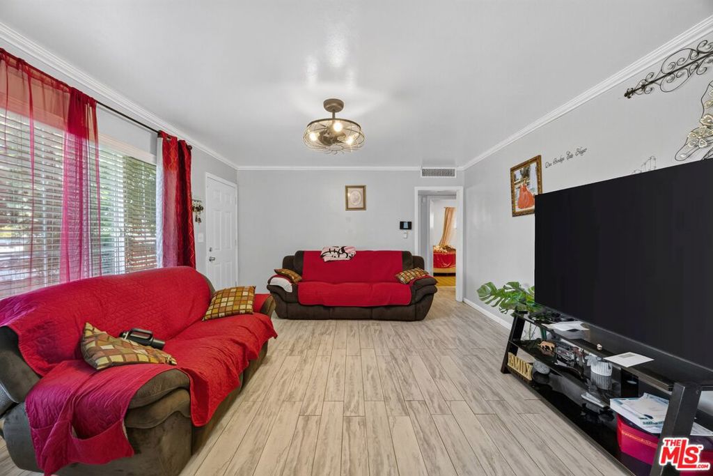 807 Shalimar Drive Property Photo 9