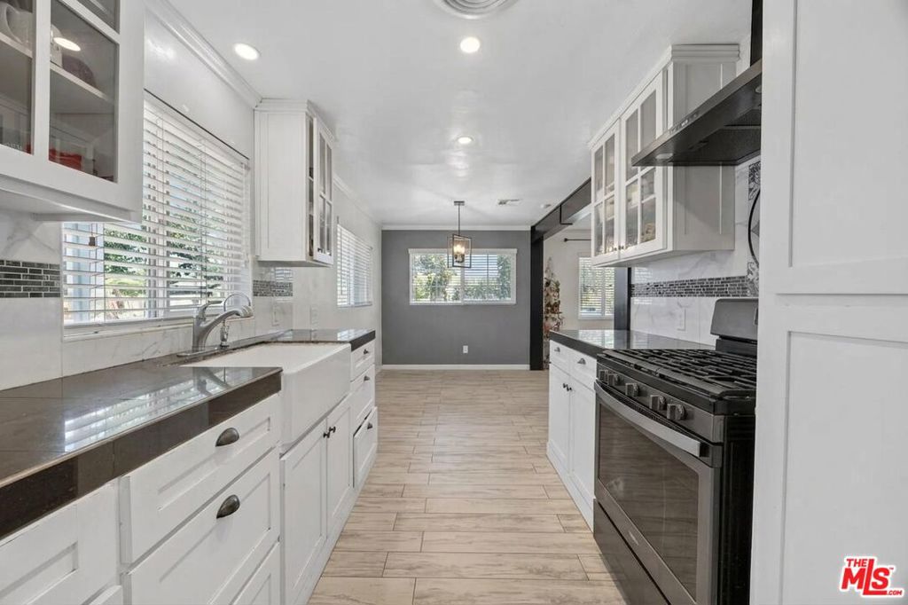 807 Shalimar Drive Property Photo 16