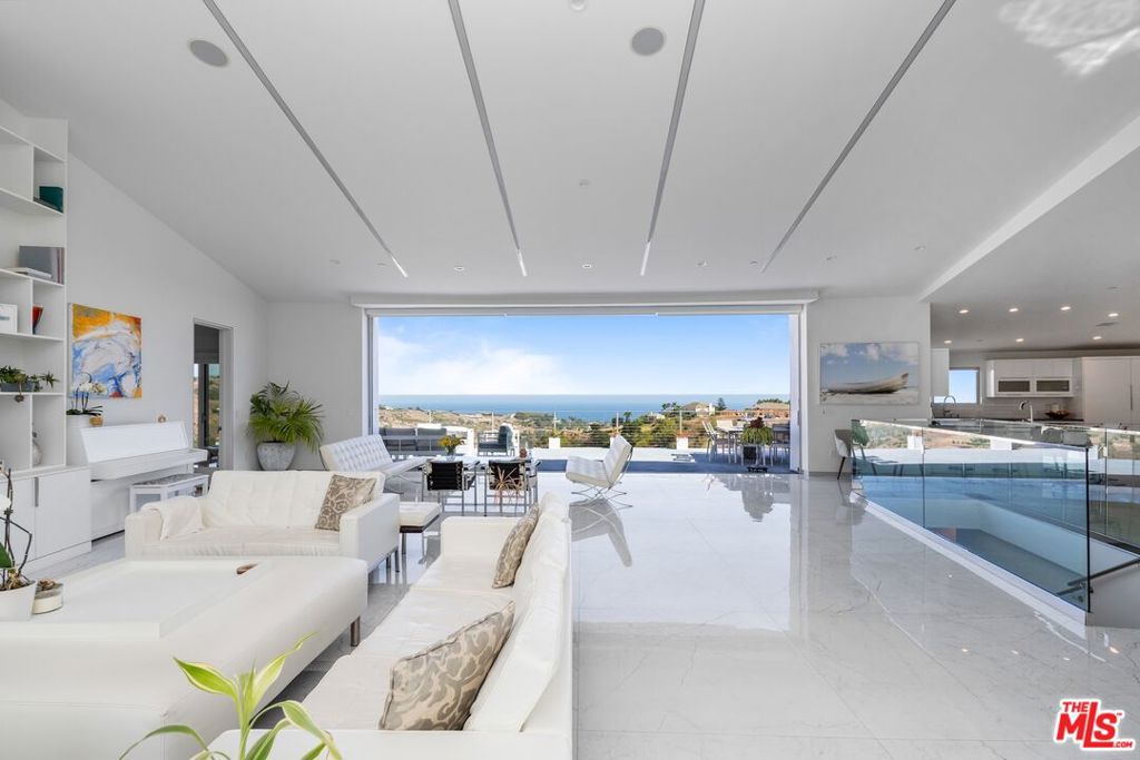 28405 Via Acero Street Property Photo 2