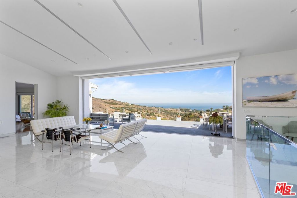 28405 Via Acero Street Property Photo 4