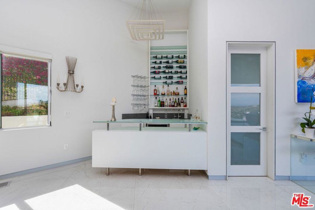 28405 Via Acero Street Property Photo 9