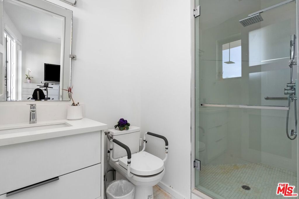 28405 Via Acero Street Property Photo 24