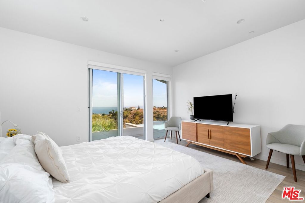 28405 Via Acero Street Property Photo 30