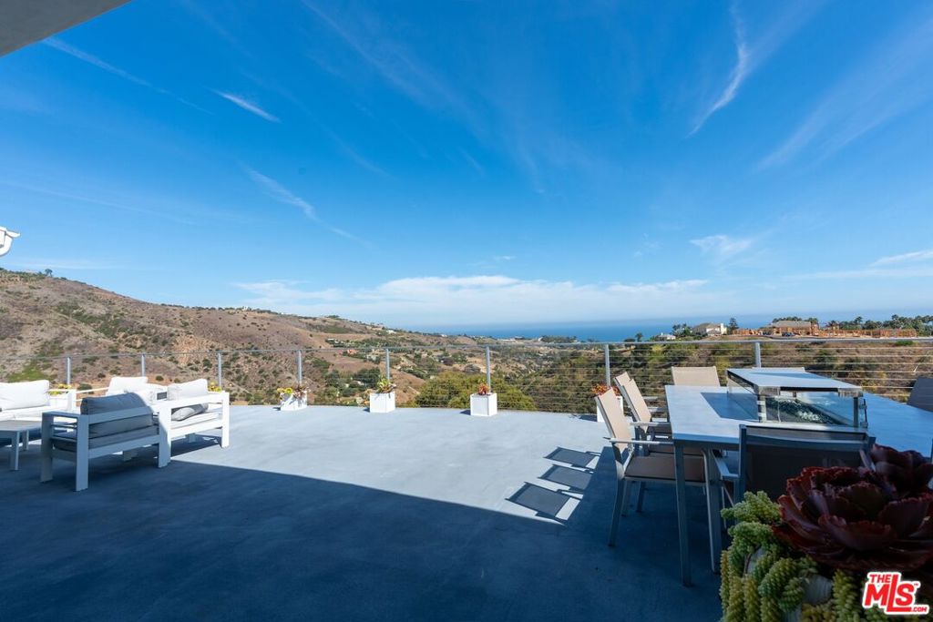 28405 Via Acero Street Property Photo 33