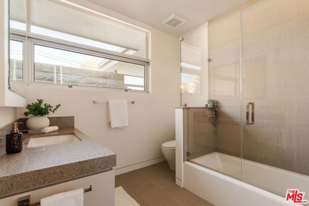 3642 Beverly Ridge Drive Property Photo 34