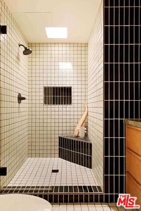 5649 Valley Oak Drive Property Photo 39