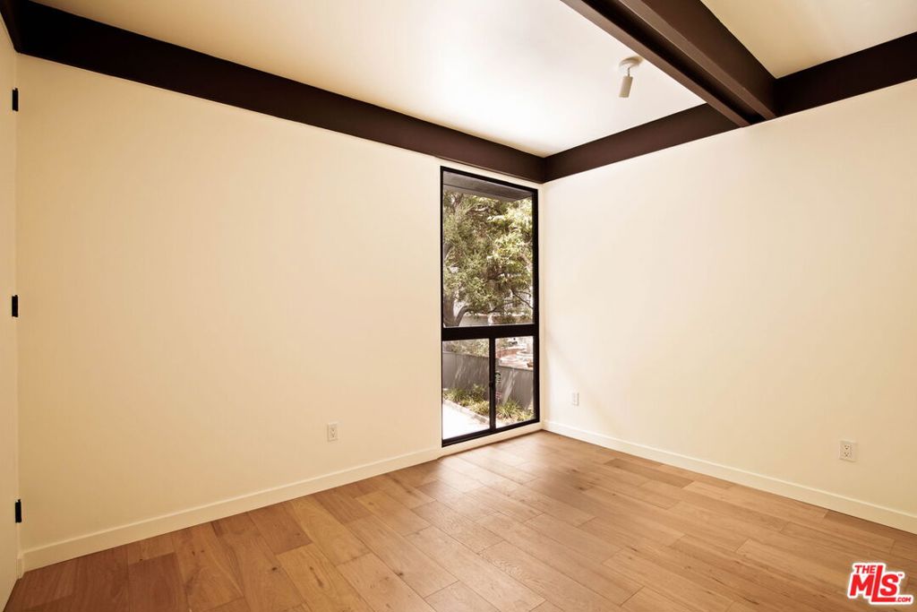 5649 Valley Oak Drive Property Photo 40