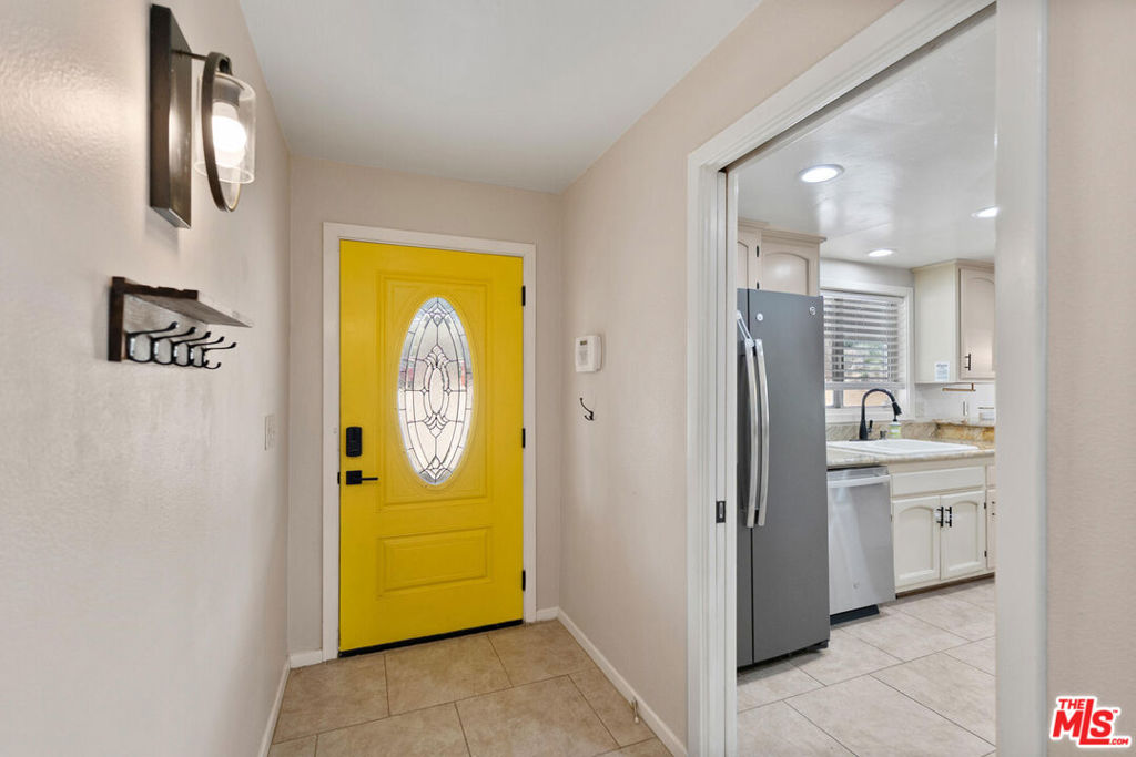 56760 Ivanhoe Drive Property Photo 6