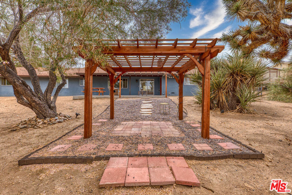 56760 Ivanhoe Drive Property Photo 34