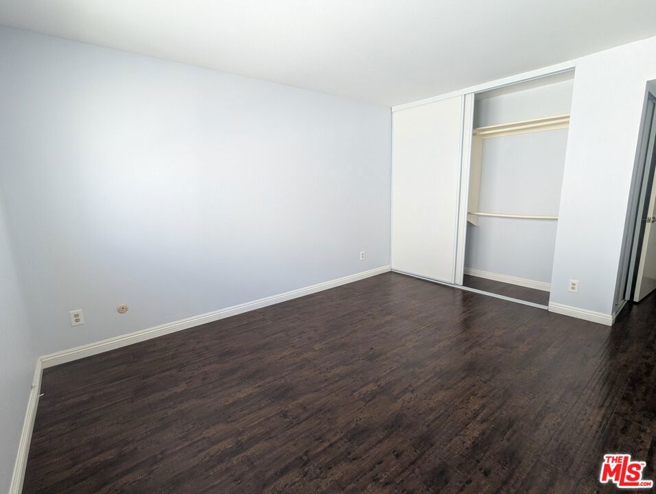 5412 Lindley Avenue 218 Property Photo 13