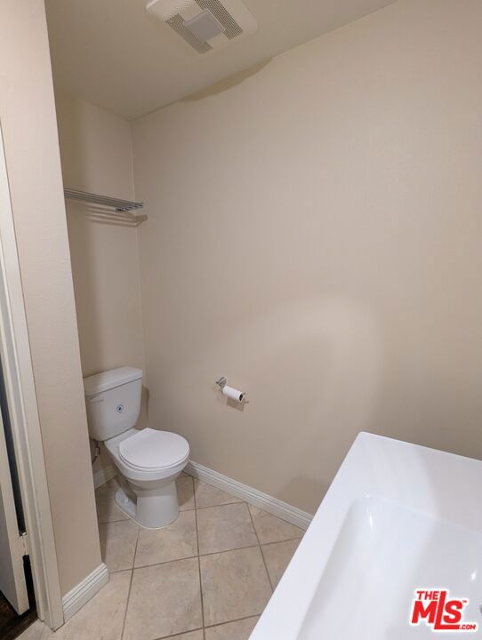 5412 Lindley Avenue 218 Property Photo 19