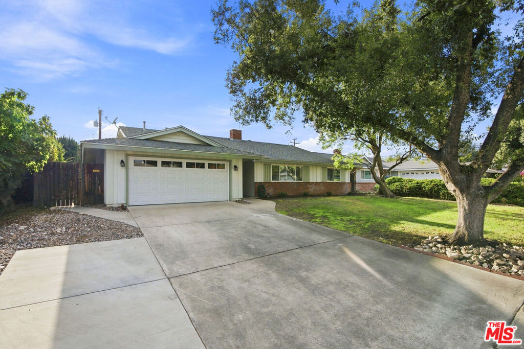 1873 Rosemount Avenue Property Photo 1