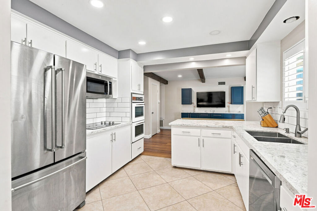 1873 Rosemount Avenue Property Photo 19
