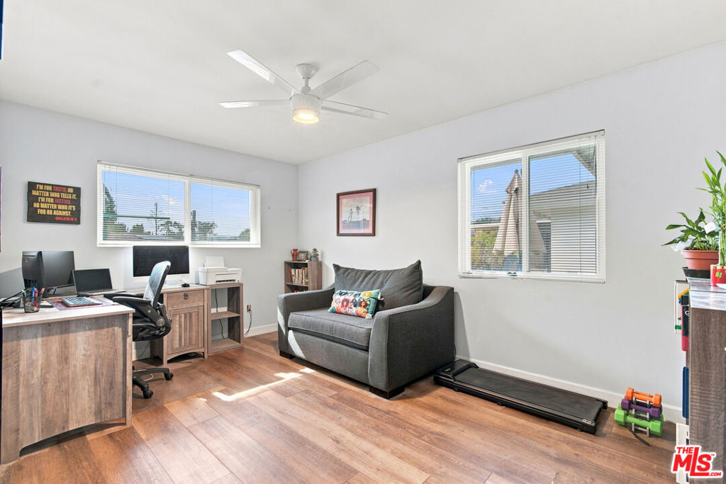 1873 Rosemount Avenue Property Photo 27