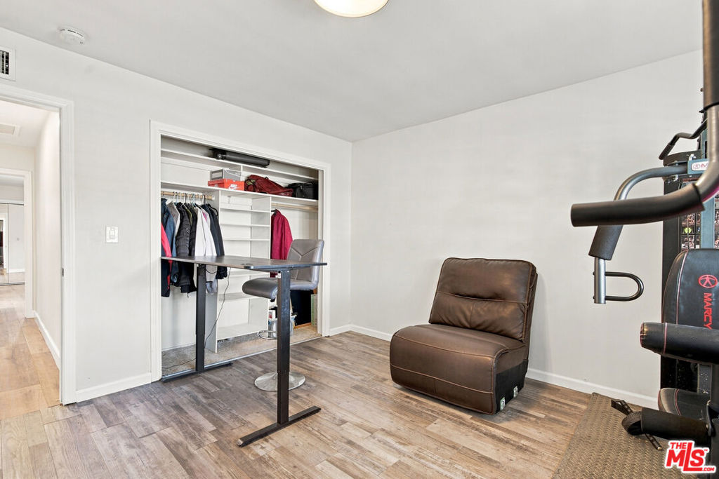 1873 Rosemount Avenue Property Photo 34