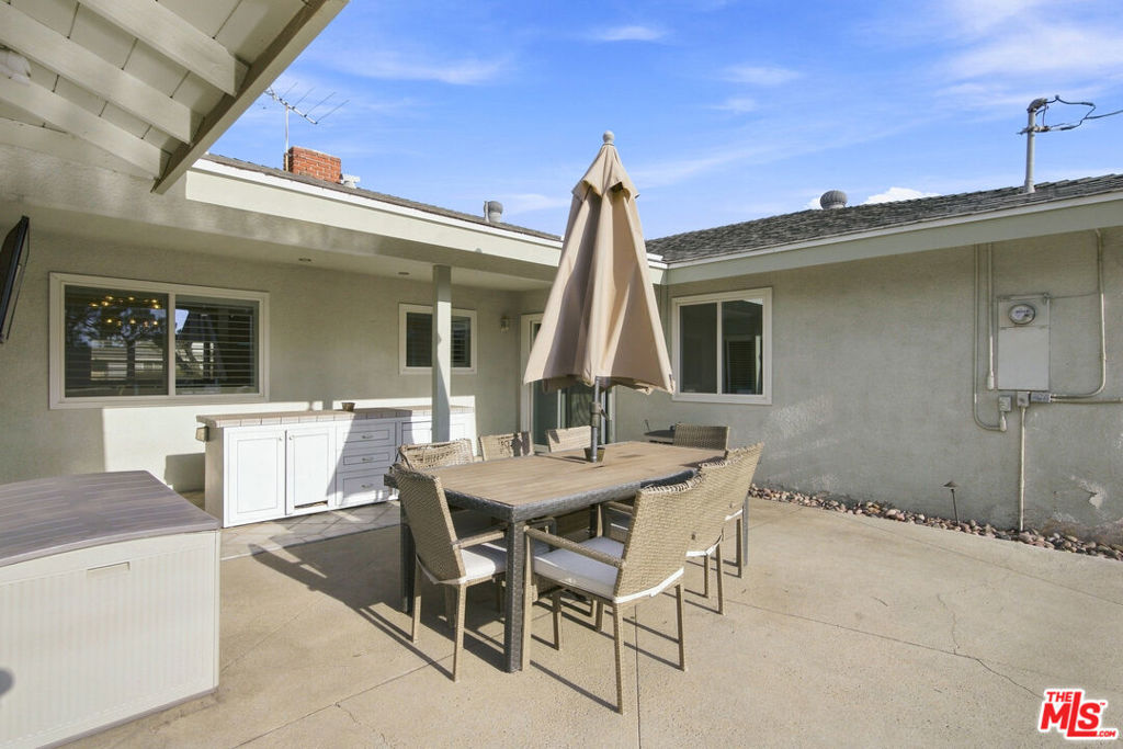 1873 Rosemount Avenue Property Photo 35