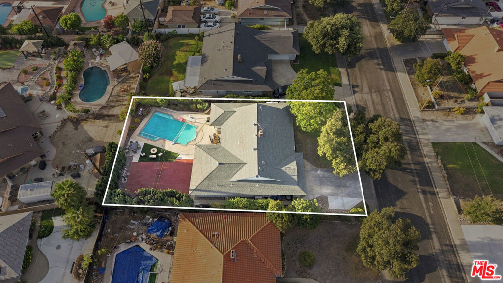 1873 Rosemount Avenue Property Photo 52