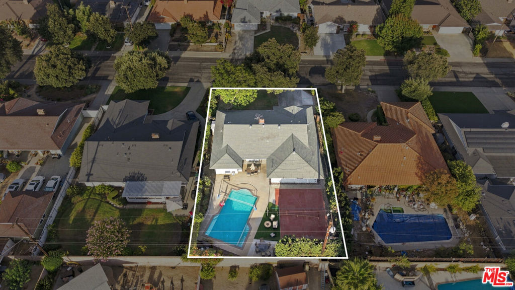 1873 Rosemount Avenue Property Photo 53