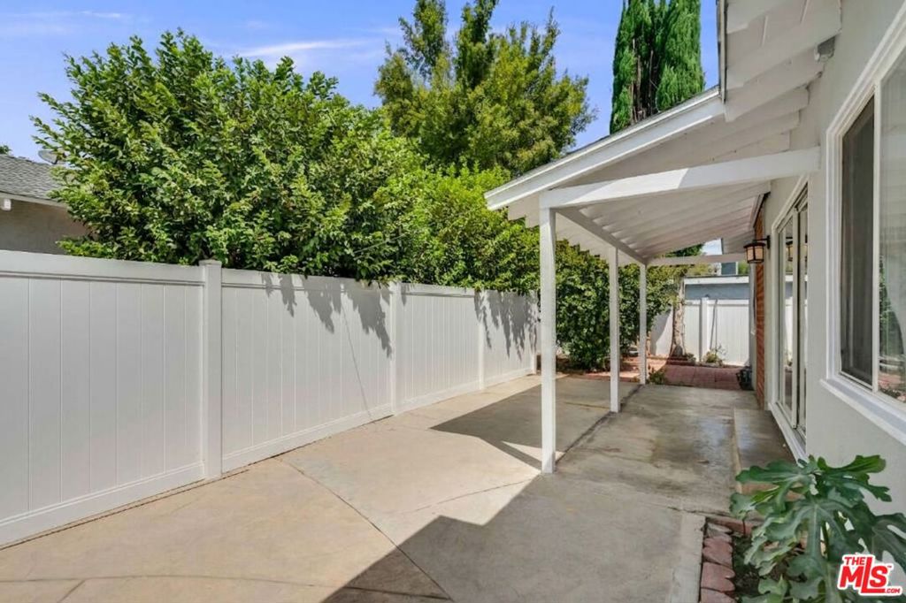15905 Enadia Way Property Photo 22