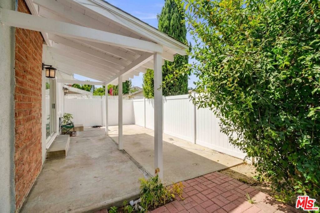 15905 Enadia Way Property Photo 23