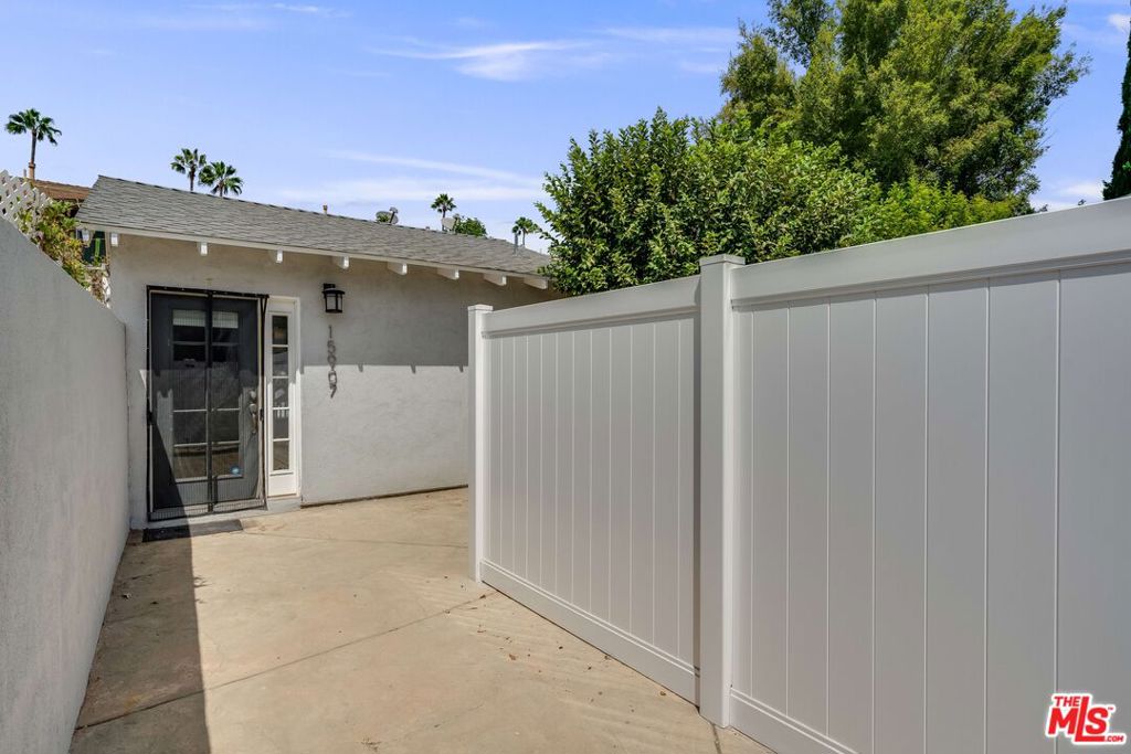 15905 Enadia Way Property Photo 28