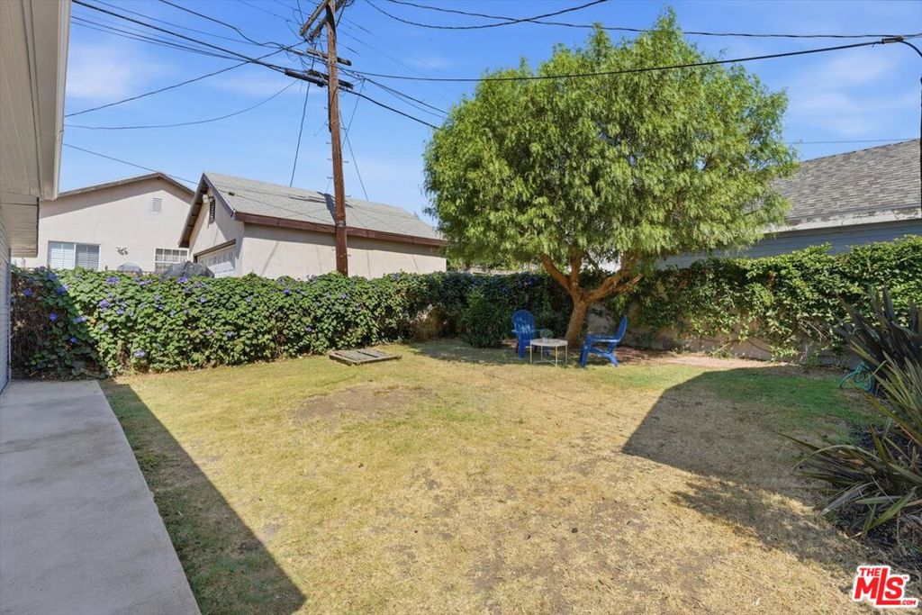 5345 S Victoria Avenue Property Photo 38