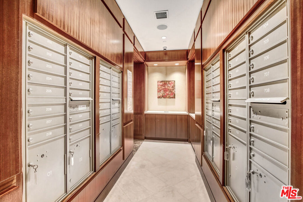 10700 Wilshire Boulevard 706 Property Photo 16