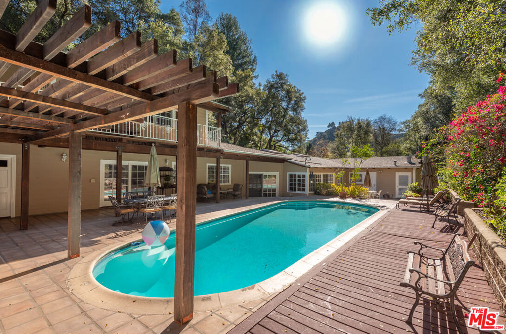 1702 Crater Lane