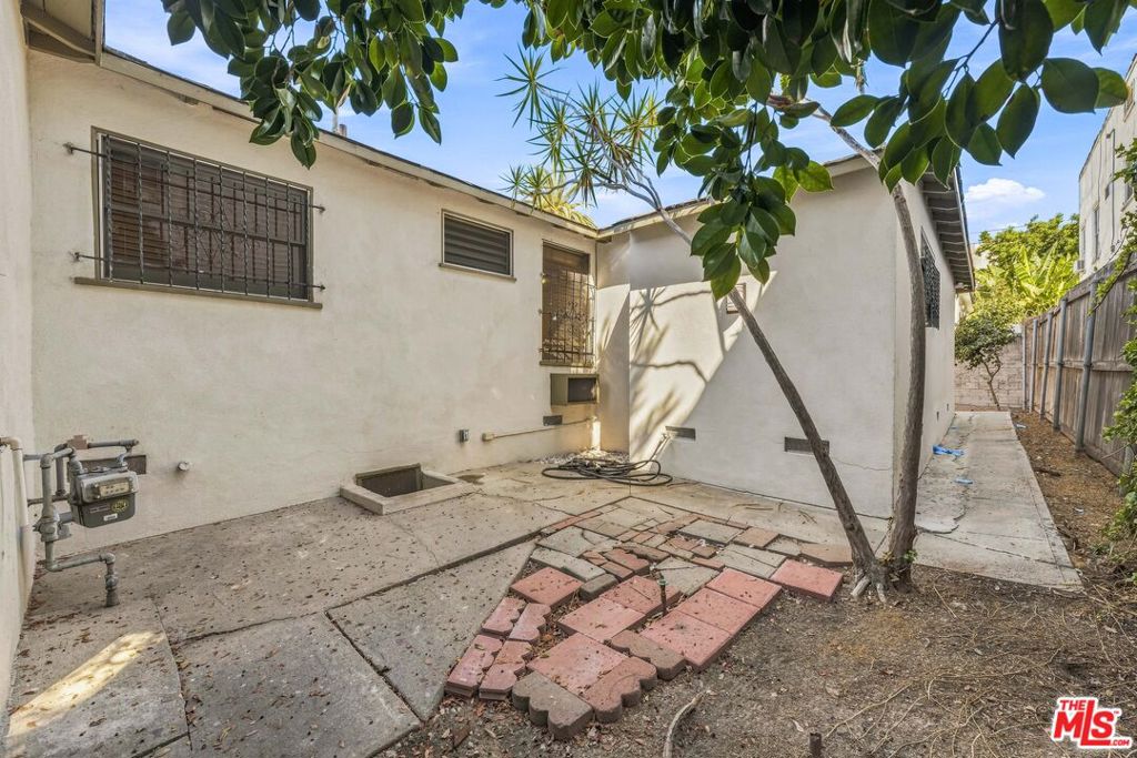 402 S Coronado Street Property Photo 33