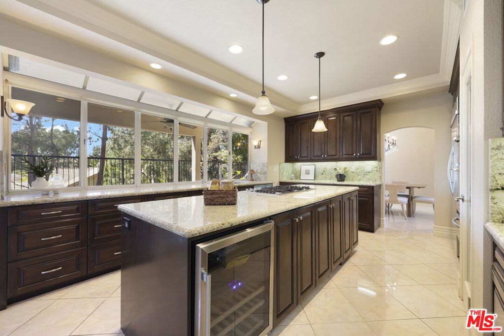 16246 Avenida San Miguel Property Photo 7