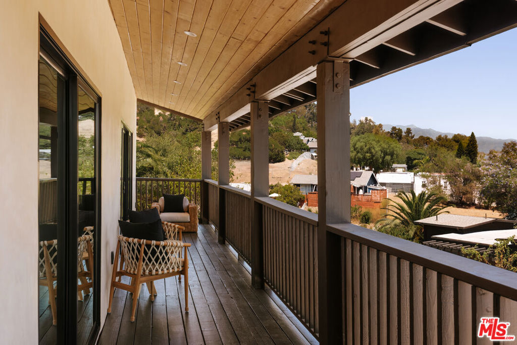 4321 Glenalbyn Drive Property Photo 9