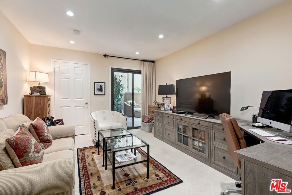 8515 Falmouth Avenue 209 Property Photo 16