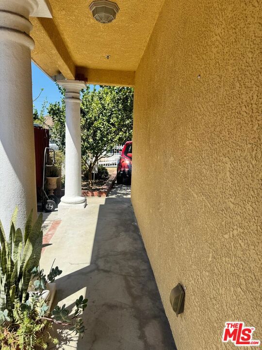 3732 Ruthelen Street Property Photo 5