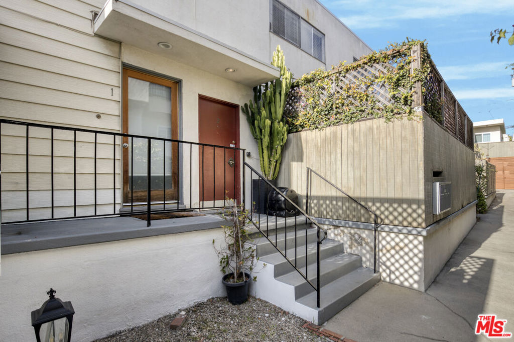 1507 Berkeley Street Property Photo 5