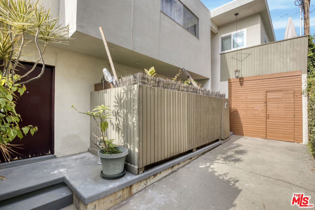 1507 Berkeley Street Property Photo 6