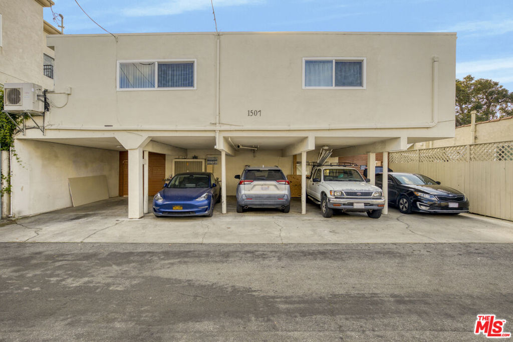 1507 Berkeley Street Property Photo 8