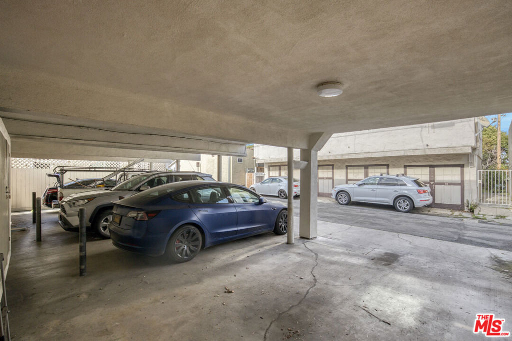1507 Berkeley Street Property Photo 9
