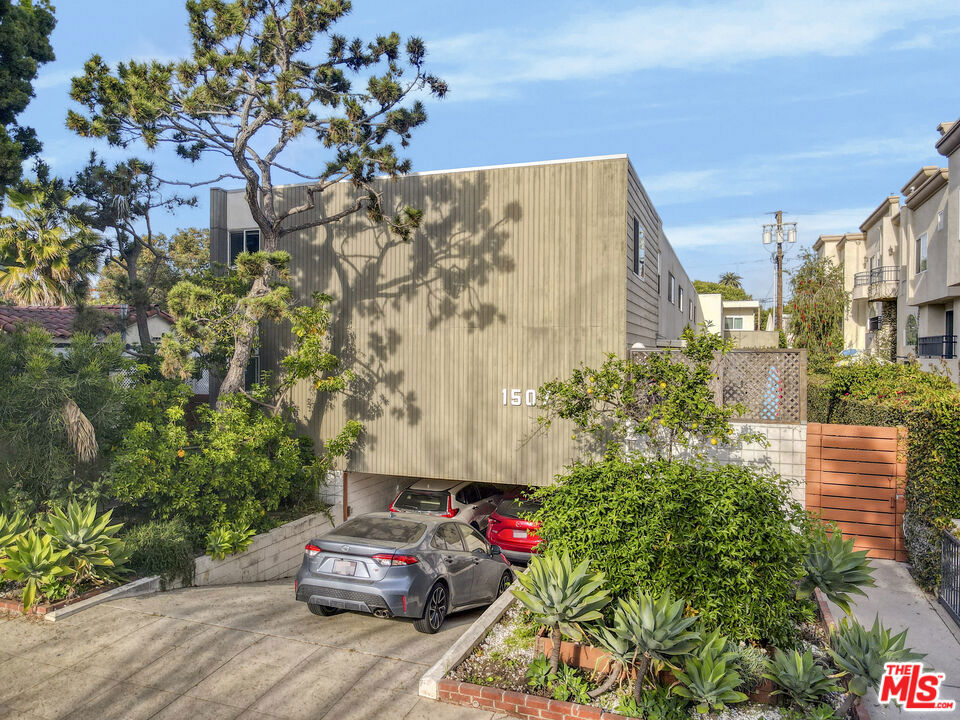 1507 Berkeley Street Property Photo 10