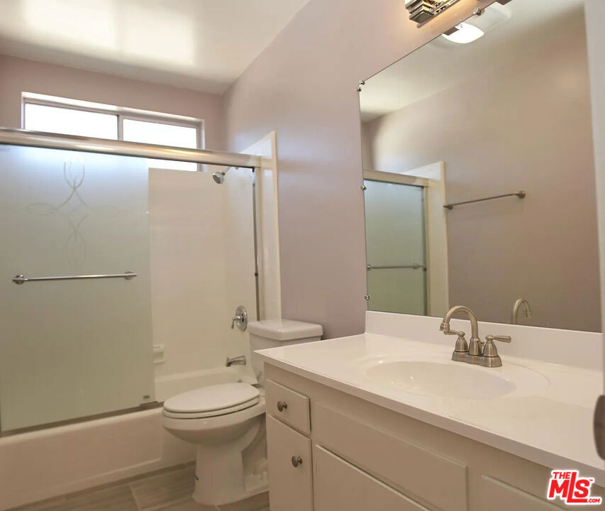 1507 Berkeley Street Property Photo 17