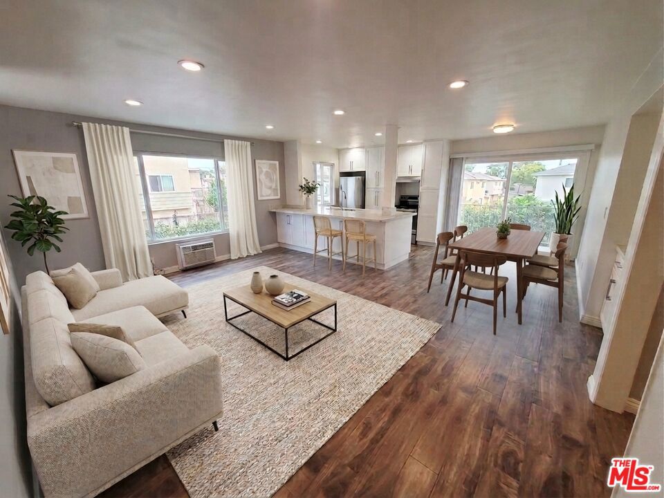 1424 Greenfield Avenue Property Photo 6