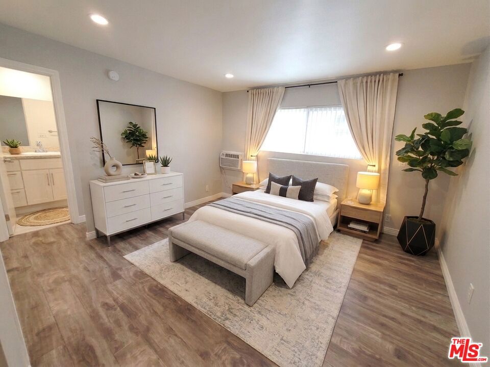 1424 Greenfield Avenue Property Photo 8
