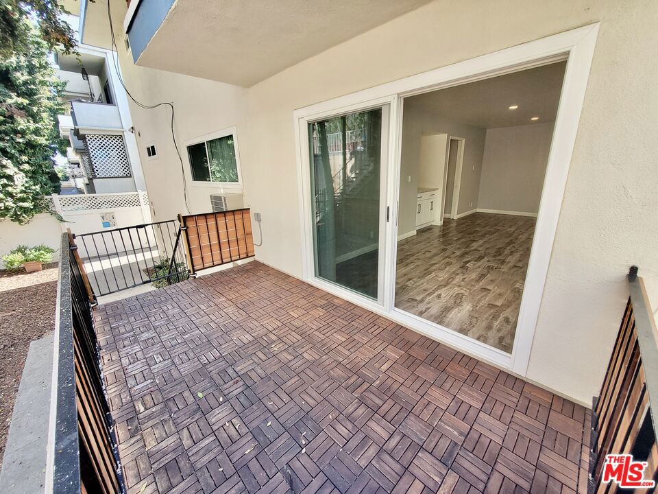 1424 Greenfield Avenue Property Photo 11